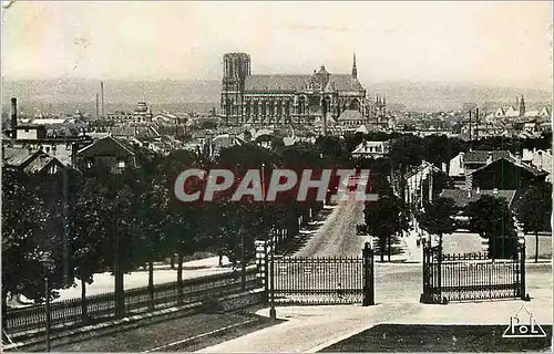 Cartes postales moderne Reims La Cathedrale vue Prise de l'Etablissement Pommery