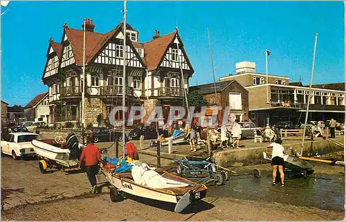 Cartes postales moderne The anchor hotel and sailing club brightlingsea fwp 036 Bateaux