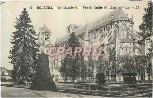 Ansichtskarte AK 10 bourges la cathedrale vue du jardin de l hotel de ville