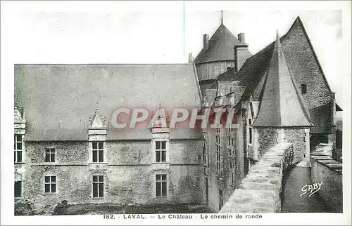 Cartes postales moderne 162 laval le chateau le chemin de ronde