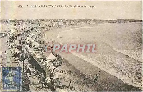 Cartes postales Les Sables d'Olonne Le Remblai et la Plage