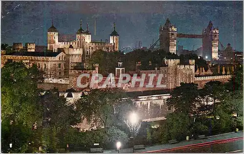 Cartes postales moderne The Tower at Night London