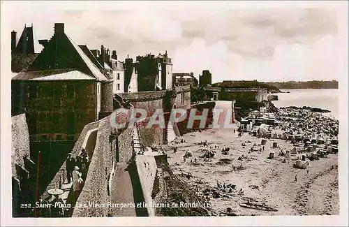 Cartes postales moderne Saint Malo Les Vieux Remparts et le Chemin de Ronde