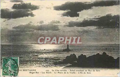 Cartes postales la Bretagne la Cote Terrible Soleil Couchant au Raz de Sein Begar Raz les Recifs