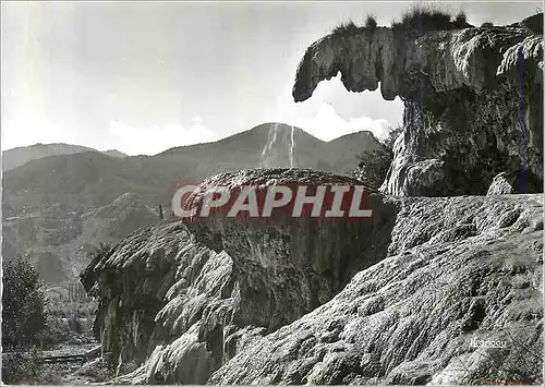 Cartes postales moderne Guillestre Montdauphin (Htes Alpes) Fontaine Petrifiante de Reotier