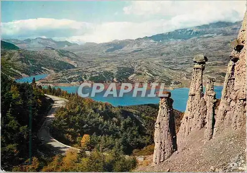 Cartes postales moderne Barrage de Serre Poncon (H A) le Lac les Cheminees des Fees du Sauze et les Montagnes de GAP