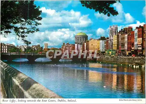 Cartes postales moderne Dublin Ireland River Liffey Looking Towards the Four Courts