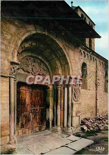 Cartes postales moderne Aux Environs de Luchon L'Eglise Romane de St Aventin (XIe siecle) Les Pyrenees Le Portail tres B