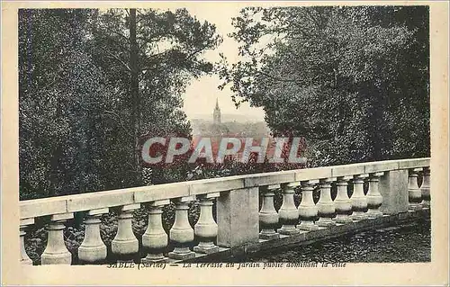 Cartes postales Sable (Sarthe) La Terrasse du Jardin Public Dominant la Ville