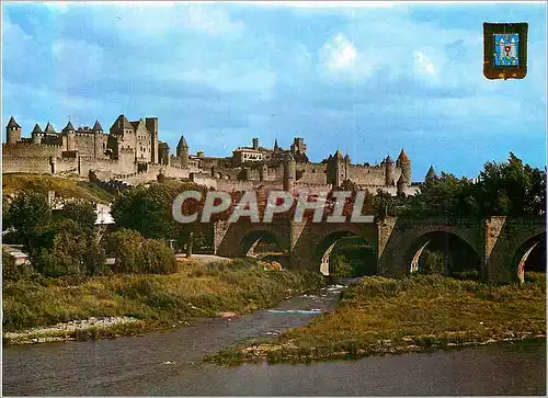 Cartes postales moderne Carcassonne Arts et Couleurs de l'Aude Cite Medievale (Ve XIIIe s) Vue Generale de la Cite depui
