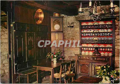 Cartes postales moderne Renaissance sur la Place de Locronan Interieur d'une des Maisons La Bretagne en Couleurs