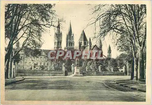 Cartes postales moderne Caen Statue de Louis XIV et Abside de Saint Etienne