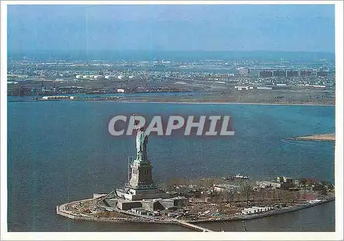 Cartes postales moderne Statue of Liberty on Liberty Island