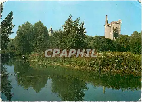Cartes postales moderne Mehun sur Yevre (Cher) Les Bords de l'Yevre et le Chateau du Duc de Berry