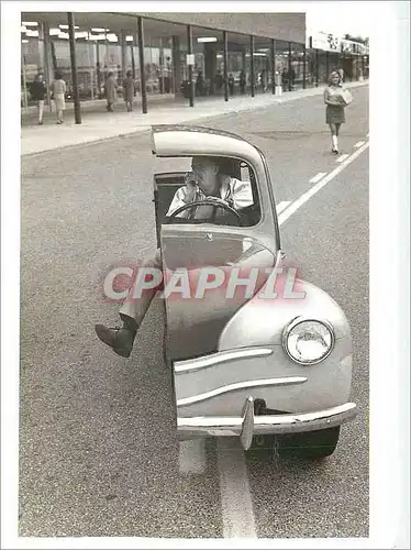 Cartes postales moderne Burk Uzzle 1969 Automobile