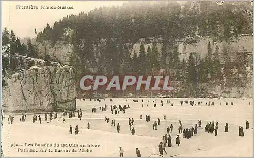 Cartes postales Les Bassins du Doubs en Hiver Patinage sur le Bassin de l'Echo Frontiere Franco Suisse
