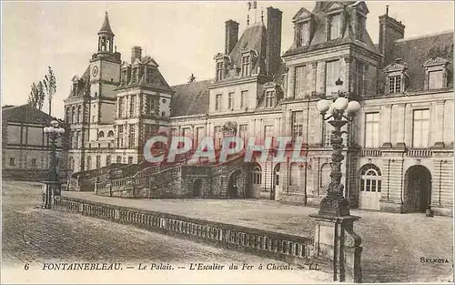 Ansichtskarte AK Fontainebleau Le Palais L'Escalier du Fer a Cheval