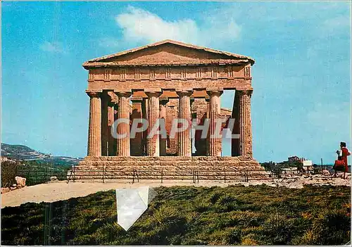 Cartes postales moderne Agrigento Tempio della Concordia Con in Fondo il Tempio di Giunone