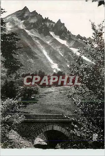 Cartes postales moderne le Mont Dore le Pic du Saney vu du Pont de la Dore