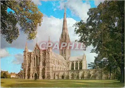 Cartes postales moderne Salisbury Cathedral West Front with the Tallest Spire in England