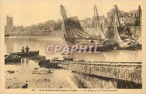Cartes postales les Sables d'Olonne (Vendee) le Chenal et la Tour d'Arundel Bateaux