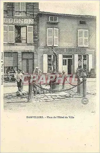 REPRO Damvillers Fontaine Place de l'Hotel de Ville