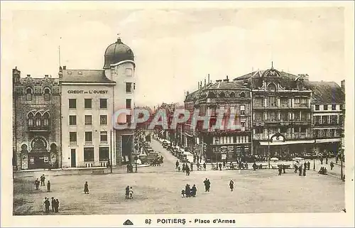 Ansichtskarte AK Poitiers Place d'Armes