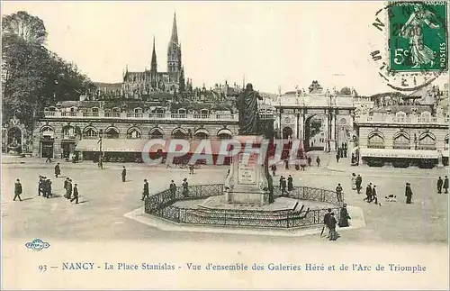 Cartes postales Nancy la Place Stanislas Vue d'ensemble des Galeries Here et de l'Arc de triomphe