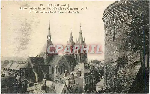 Ansichtskarte AK Blois (L et C) Eglise St Nicolas et Tour d'Angle du Chateau