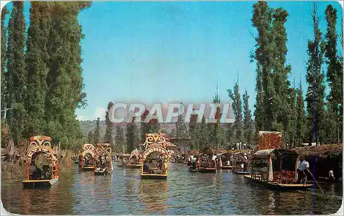 Cartes postales moderne Mexico Flower Decked Boats Carry Excursionists along the Canal of Xochimilco's Floating Gardens