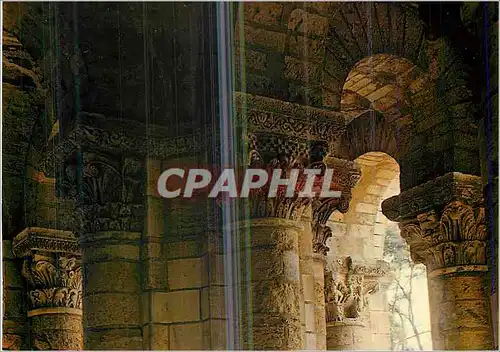 Cartes postales moderne Basilique de St Benoit Sur Loire (Loiret) Chapiteaux de la Tour Porche