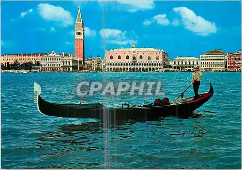 Cartes postales moderne Venezia Panorama avec Gondoles