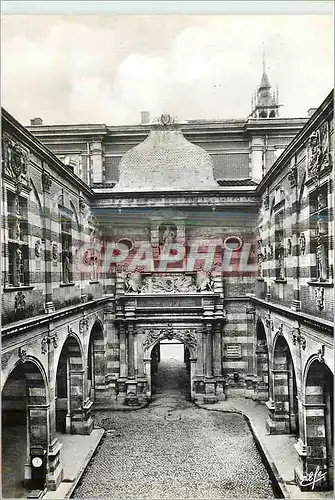 Cartes postales moderne Toulouse La Ville Rose Le Capitole Cour Henri IV (Debut du XVIIe Siecle) Capitol