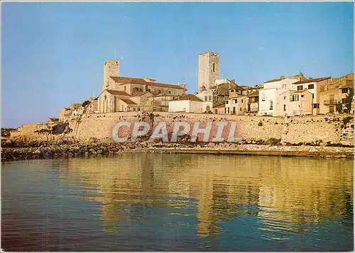 Cartes postales moderne Antibes Alpes Maritimes Le matin La Veille ville sur ses remparts