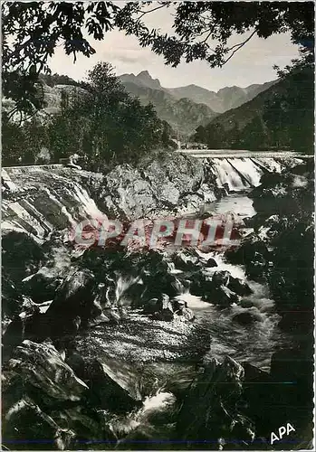 Cartes postales moderne Ax Les Thermes Ariege La cascade du Castelet Au fond la Dent d'Orlu