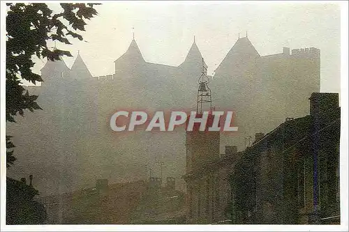 Cartes postales moderne La cite insolite Lever du jour sur les vieux quartiers Morning fog over the old towm