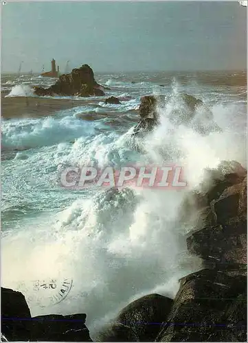 Moderne Karte A l'Extremite de la Bretagne La Pointe du Raz et le phare de la Vieille Tempete sur le Raz de Se