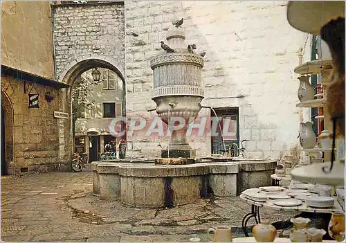 Cartes postales moderne Vence La fontaine du Peyra