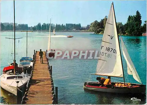 Cartes postales moderne Viry Chatillon (Essonne) Le lac Bateau
