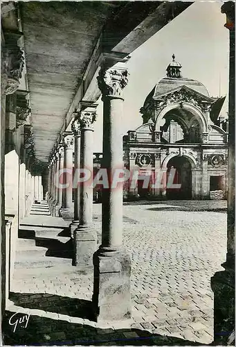 Moderne Karte Fontainebleau (Seine et Marne) Le Palais Cour ovale et porte Dauphine ou Baptistere de Louis XII