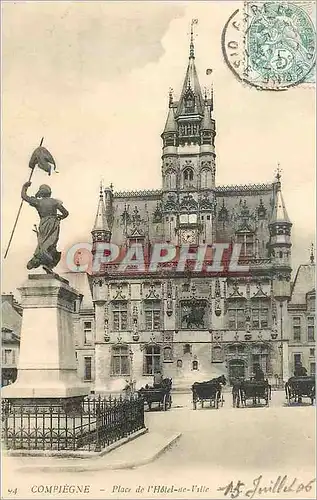 Ansichtskarte AK Compiegne place de lHotel de ville