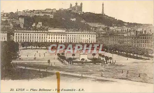 Cartes postales Lyon place bellecour