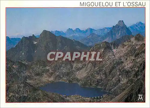 Cartes postales moderne Les Pyrennes Parc National des Pyrenees occidentales Le Lac de Migouelou et le Pic du Midi d'Oss