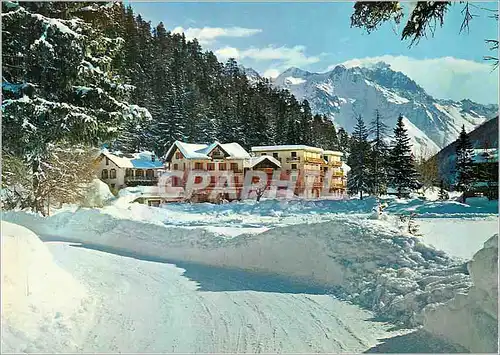 Cartes postales moderne Station de Champex avec le Grand Combin