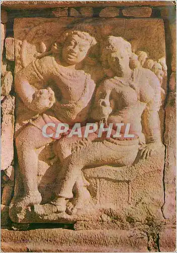 Cartes postales moderne Statue Les amoureux en pierre a Isurumuniya