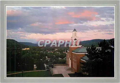 Moderne Karte Overlooking the Willard E Yager Library Museum and the city of Oneonta