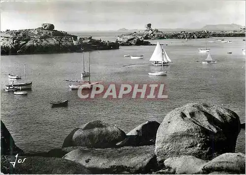 Cartes postales moderne Tregastel (C du N)La crique de Coz Pors avec ses Ilots de rochers pittoresques Ile Dhu et le De