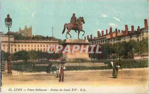 Ansichtskarte AK Lyon Place Bellecour Statue de Louis XIV