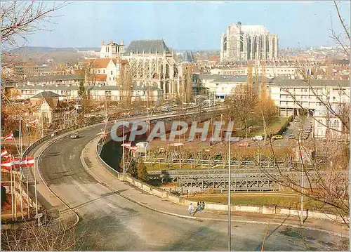 Cartes postales moderne Beauvais Oise L eglise St Etienne et la Cathedrale St Pierre