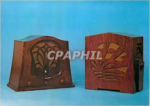 Cartes postales moderne Marconiphone Pyre Model Victoria and Albert Museum  Model MM Radio